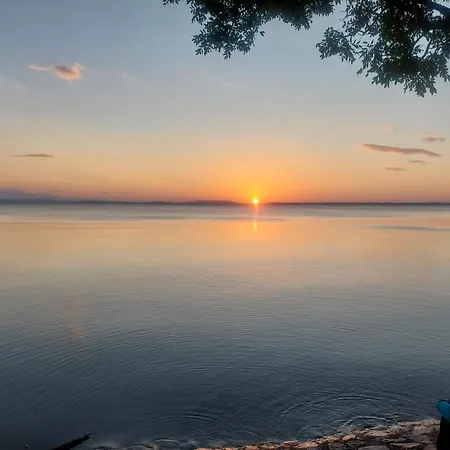 Chiemseenest - Romantische Am Chiemsee Mit Separatem Sommer Seezugang * Chieming